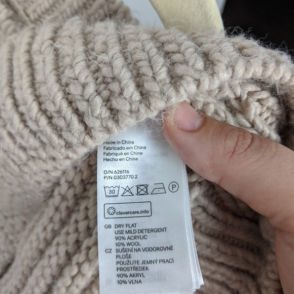 H&M Chunky Knit Oversized Crew Neck Sweater - Picture 4 of 5